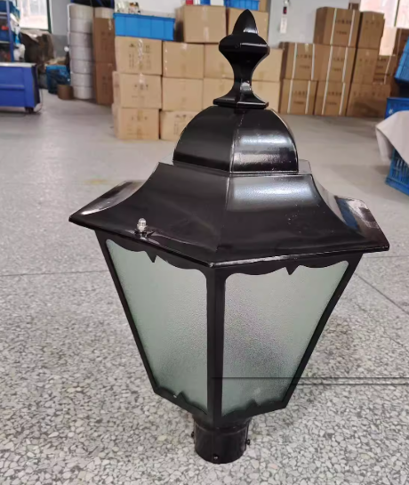 灯罩   对角直径38cm，高度60cm